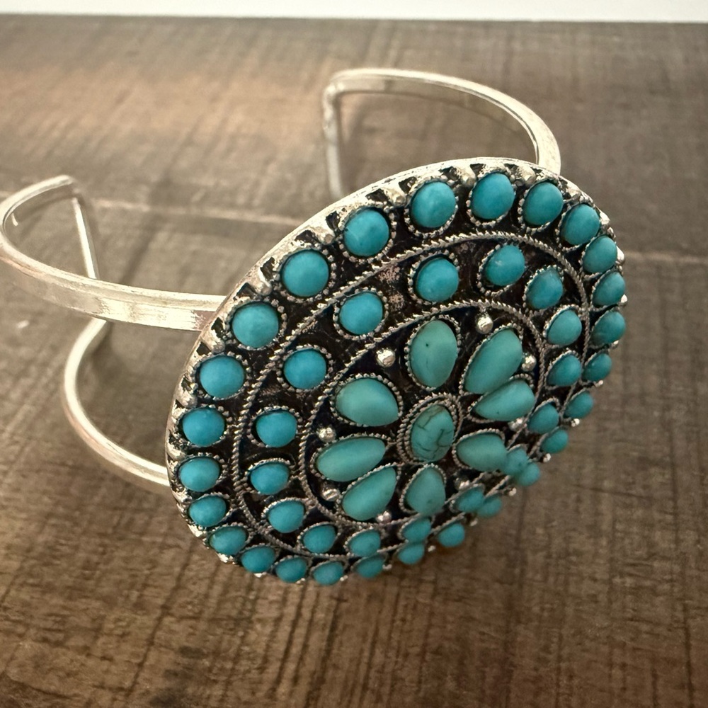 Turquoise and Silver Floral Women's Bracelet - Picture 4 of 4